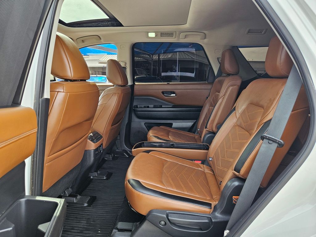 Used Car 2022 Nissan Pathfinder  Platinum For Sale Under $30,000 In San Marcos, Texas