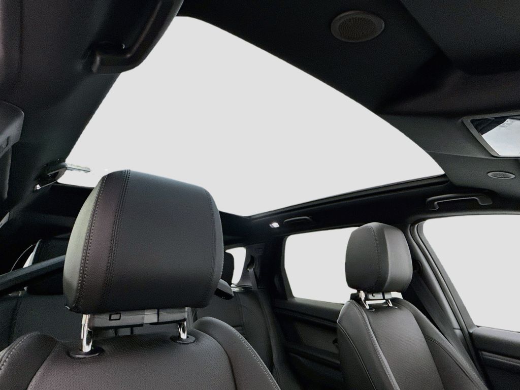 Thumbnail: 2026 Land Rover Discovery Sport - 17