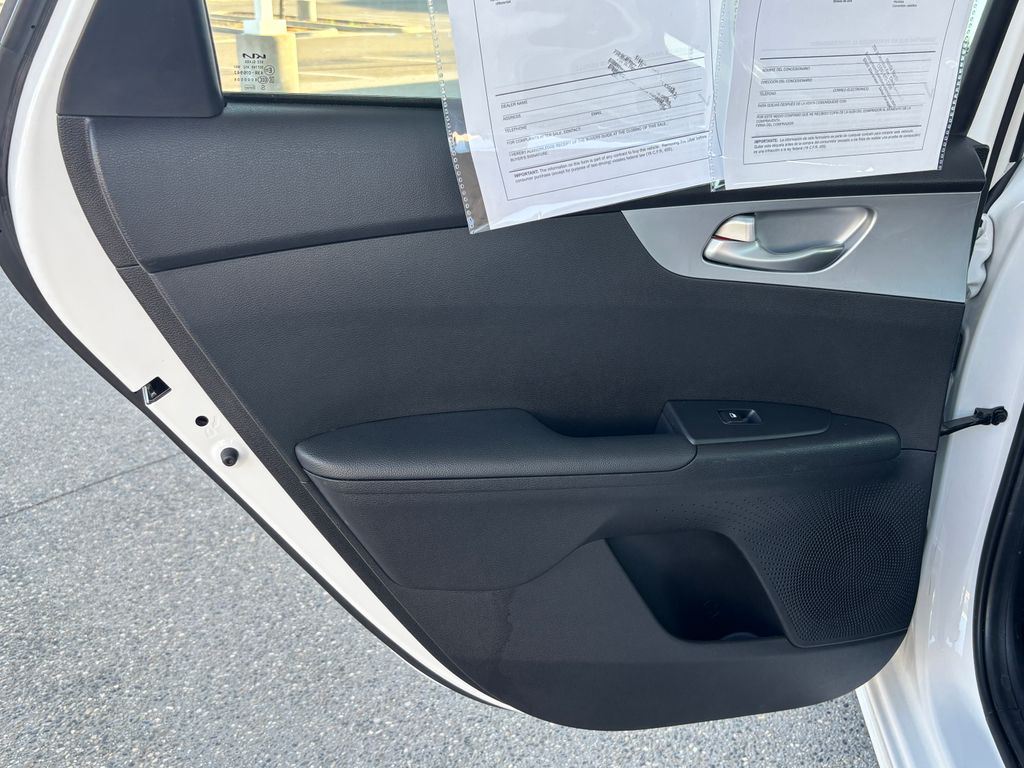 Thumbnail: 2023 Kia Forte - 23