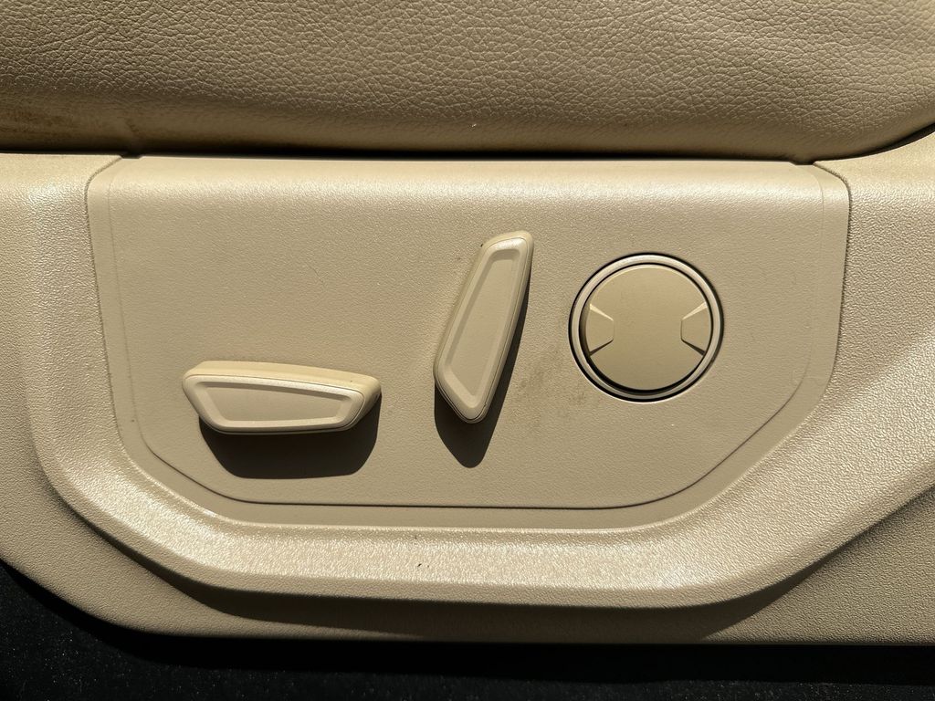 2020 Ford F-350SD Lariat White at Mazda of Columbia