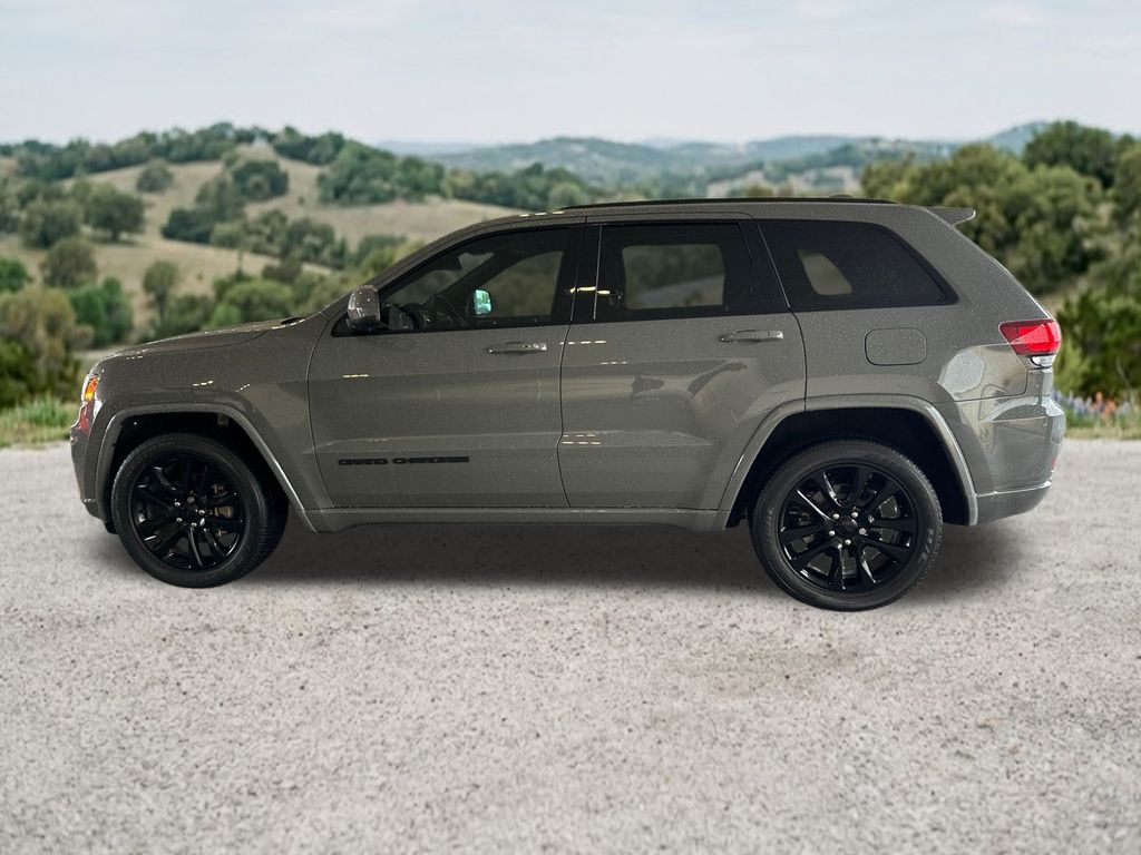 Used Car 2020 Jeep Grand Cherokee  Altitude For Sale Under $25,000 In Austin, Texas