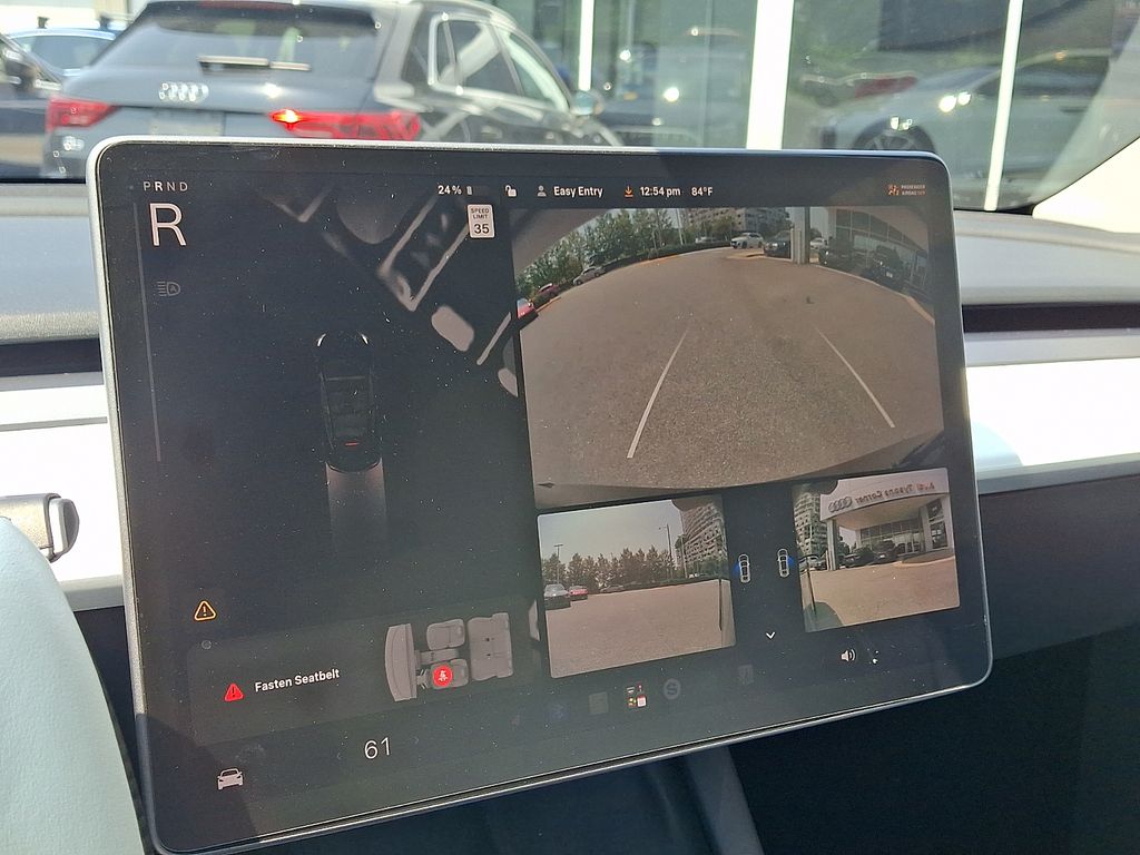 Thumbnail: 2022 Tesla Model Y - 17