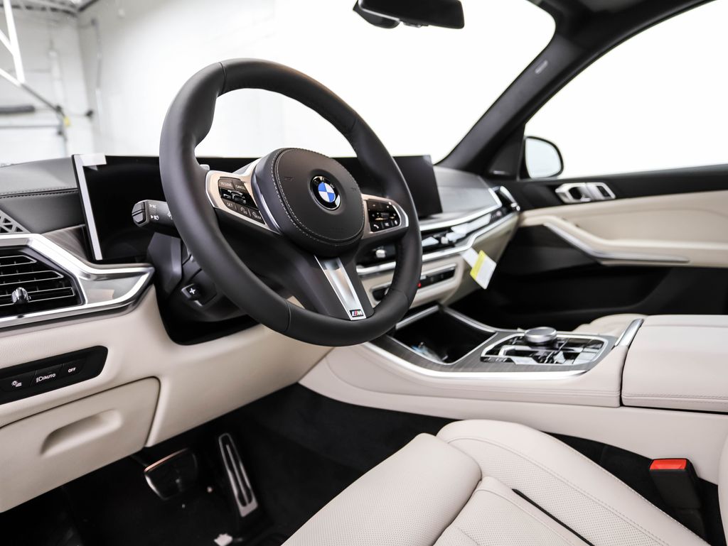 Thumbnail: 2026 BMW X5 - 10