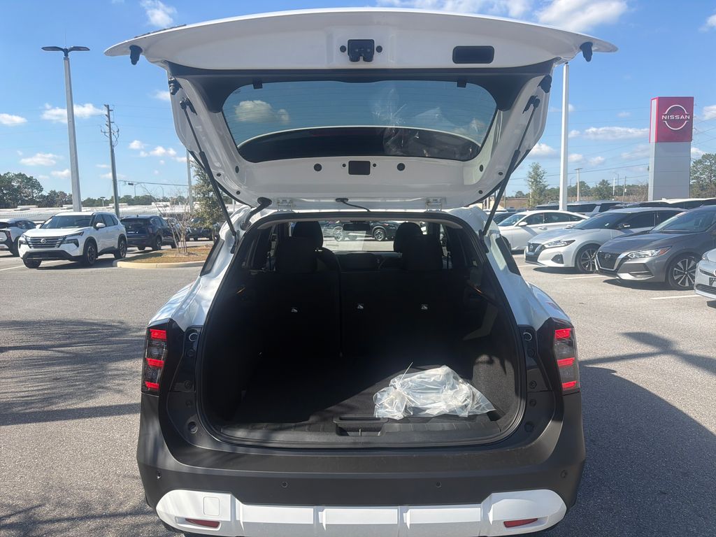 New 2026 Nissan Kicks SV 4D Sport Utility