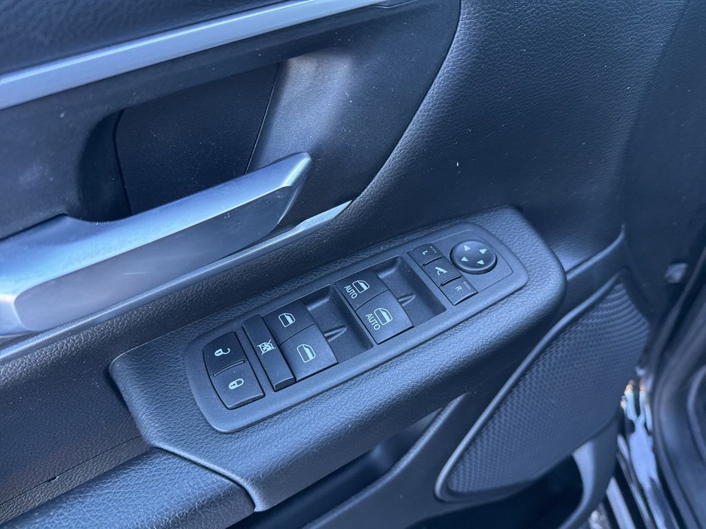 Certified Used 2022 Black Ram Big Horn/Lone Star image 30