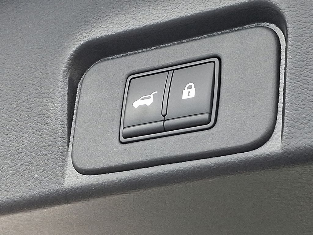 Thumbnail: 2022 Nissan Rogue - 32