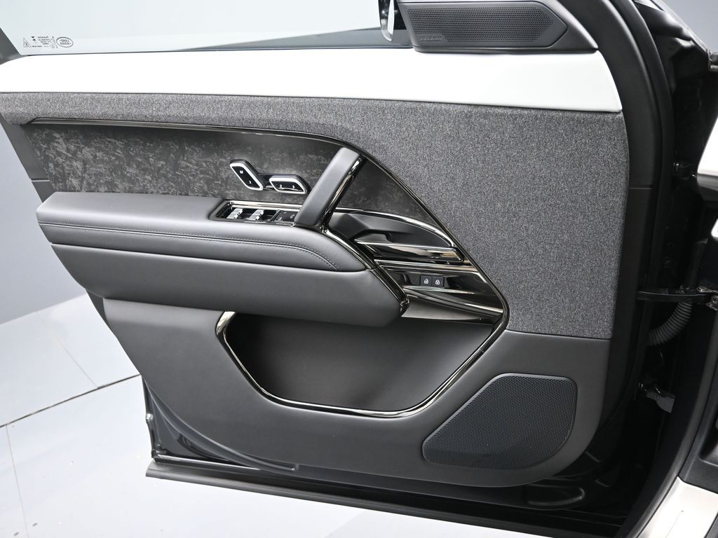 2025 Land Rover Range Rover Sport P530 Autobiography