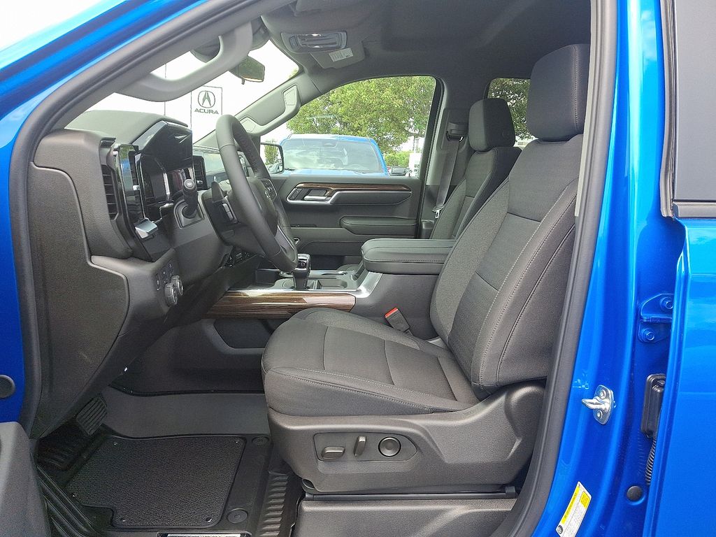 2025 Chevrolet Silverado 1500 RST 6