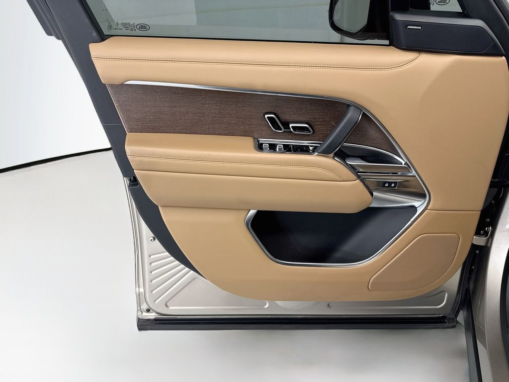 Thumbnail: 2024 Land Rover Range Rover - 23