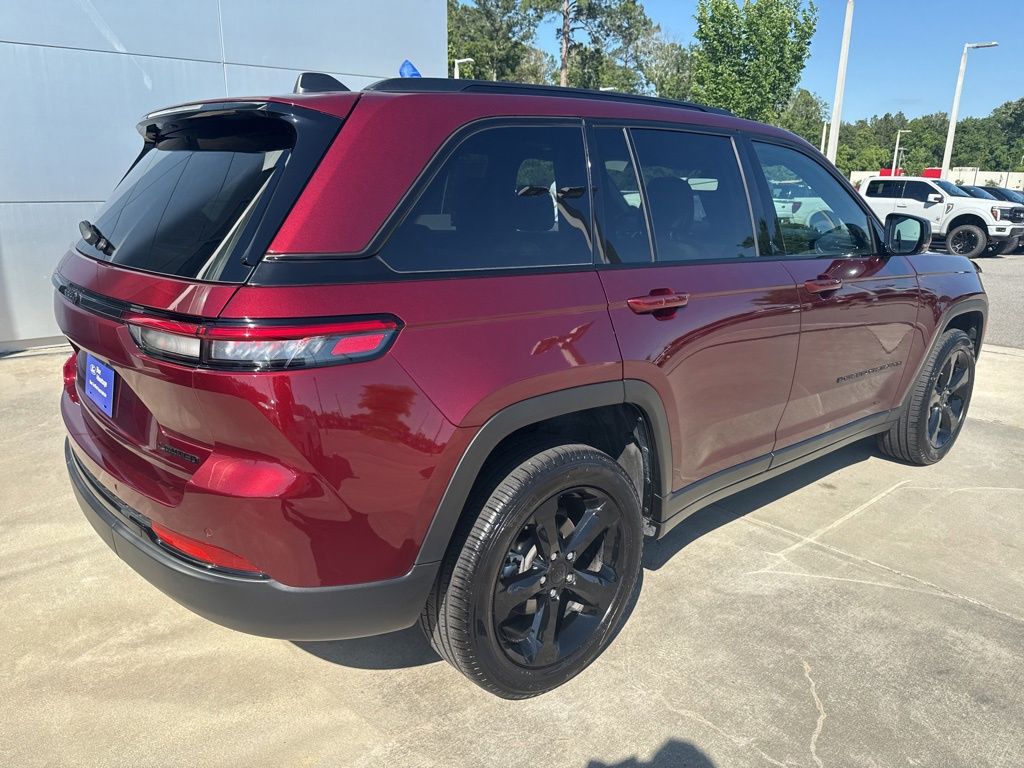 2025 Jeep Grand Cherokee Limited 4x2