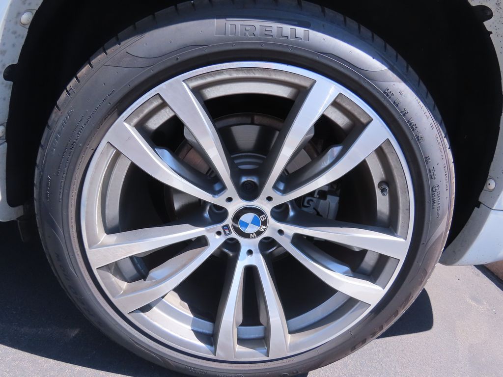 Thumbnail: 2018 BMW X5 - 15