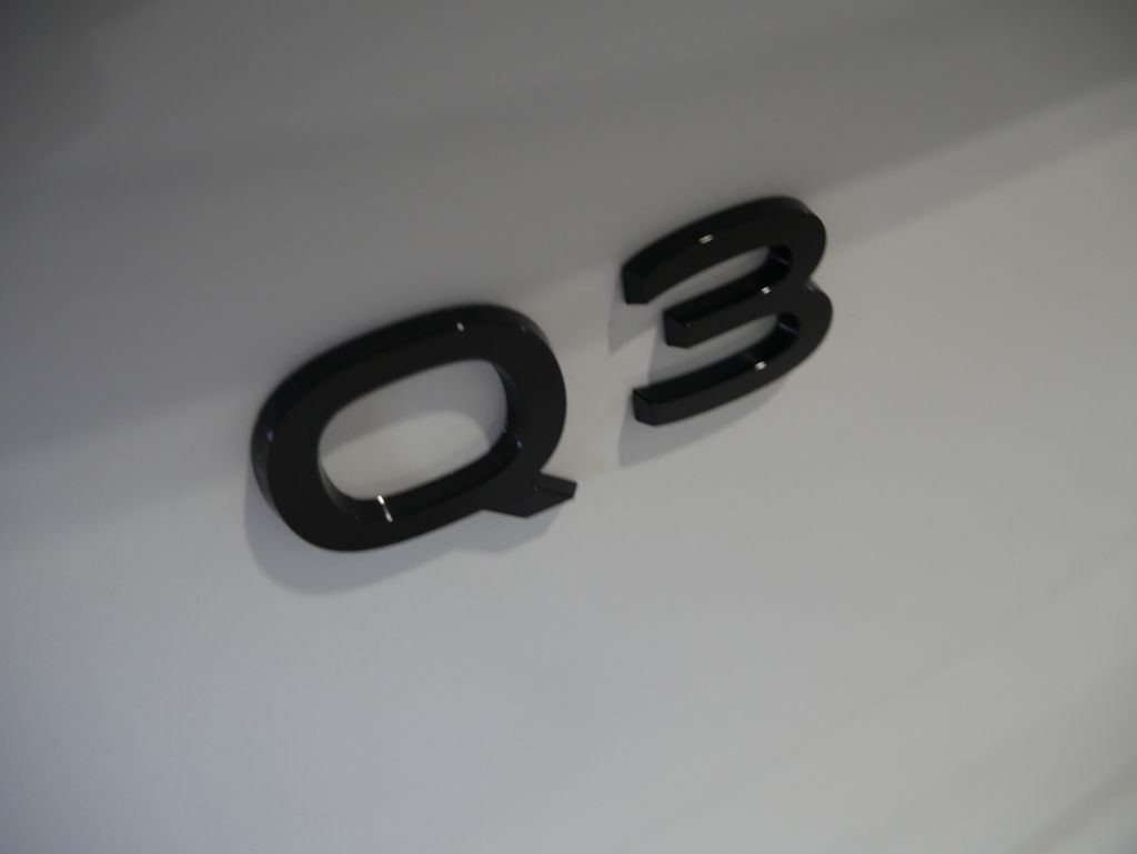 Thumbnail: 2026 Audi Q3 - 9