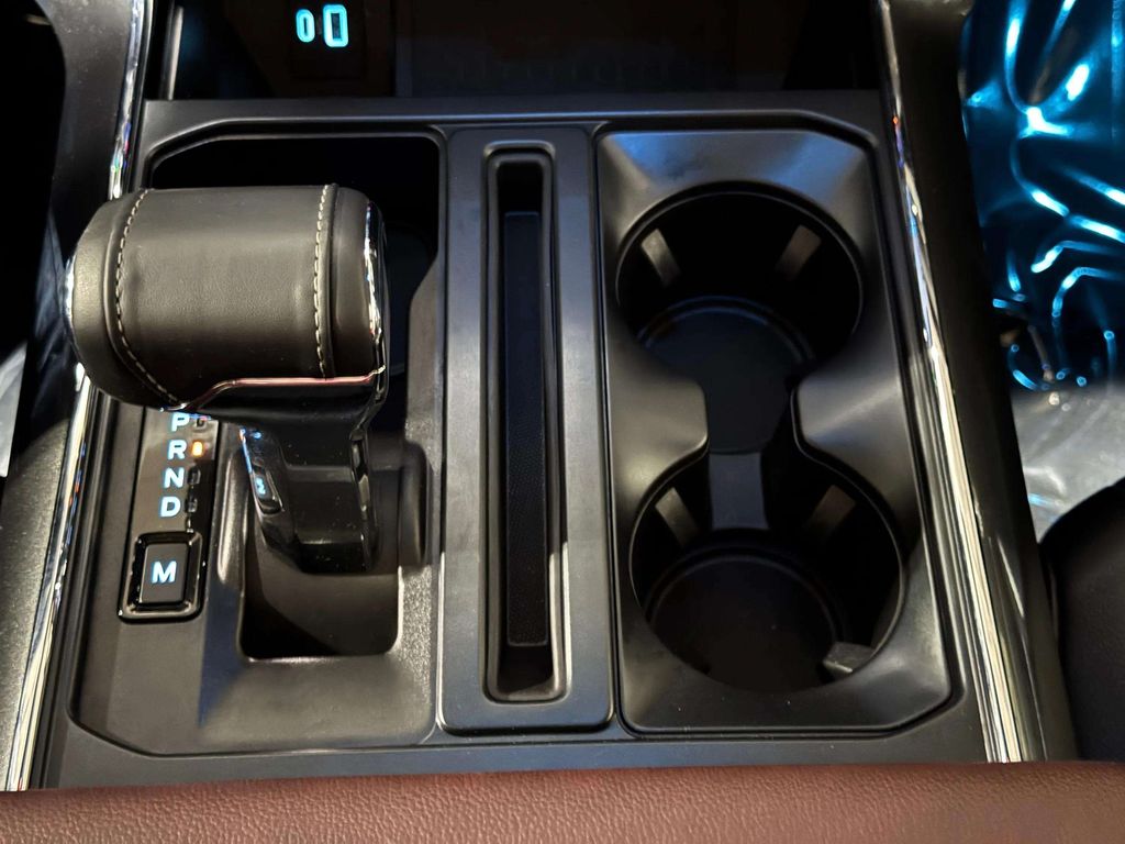 Used 2022 Agate Black Metallic Ford Lariat image 15