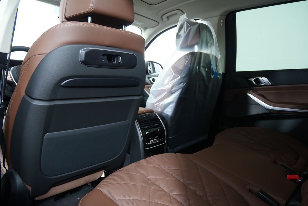 2026 BMW X7 xDrive40i 18