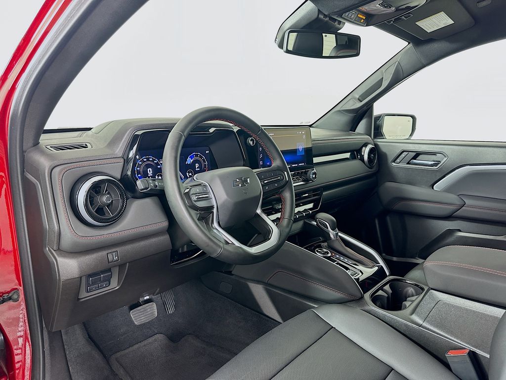 Thumbnail: 2025 Chevrolet Colorado - 9