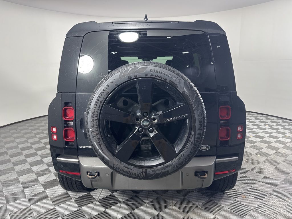 Thumbnail: 2023 Land Rover Defender - 6