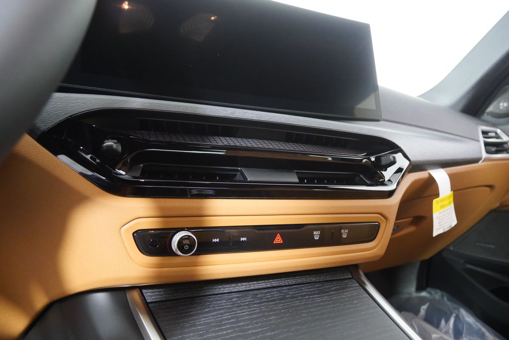Thumbnail: 2026 BMW 3 Series - 21