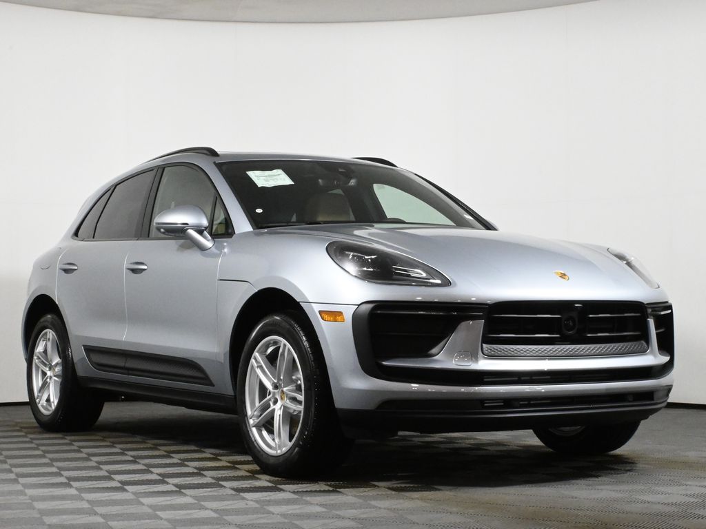 Thumbnail: 2025 Porsche Macan - 9