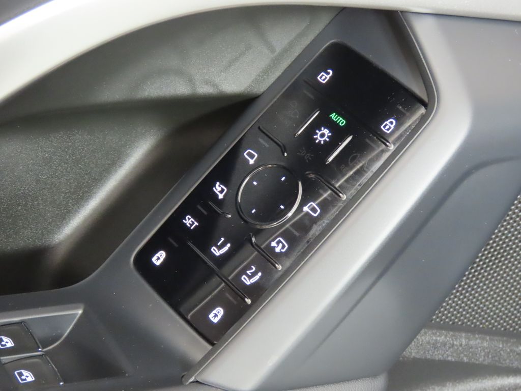 Thumbnail: 2025 Audi Q5 - 29