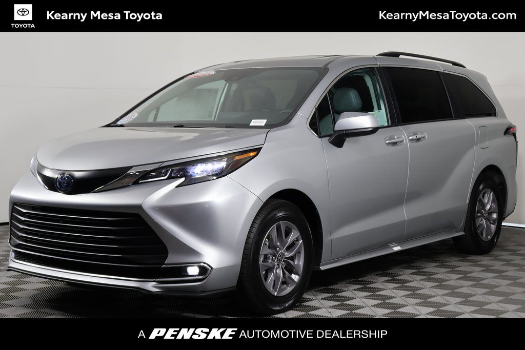 Thumbnail: 2024 Toyota Sienna - 1
