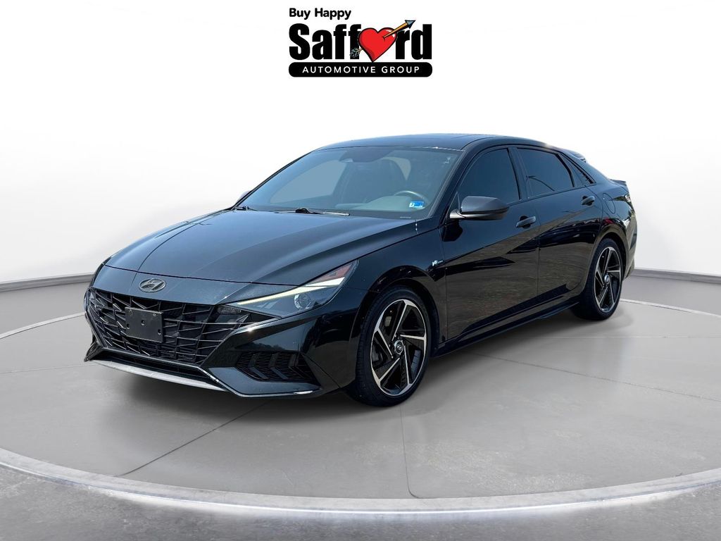 Phantom Black 2022 Hyundai Elantra Sedan Front-Wheel Drive 7-Speed Dual Clutch