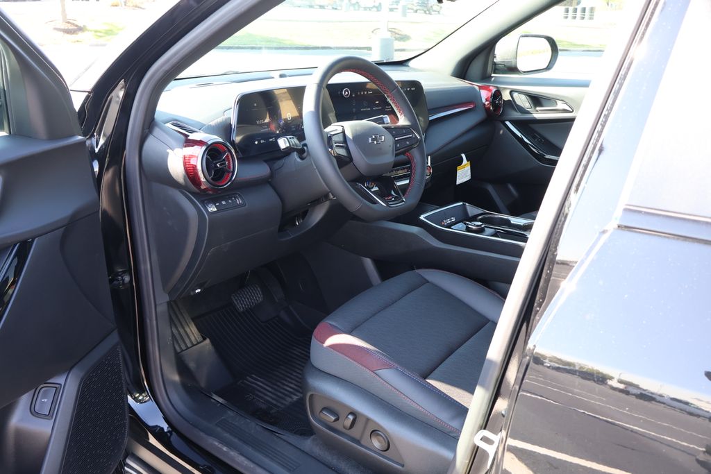 Thumbnail: 2026 Chevrolet Equinox - 13