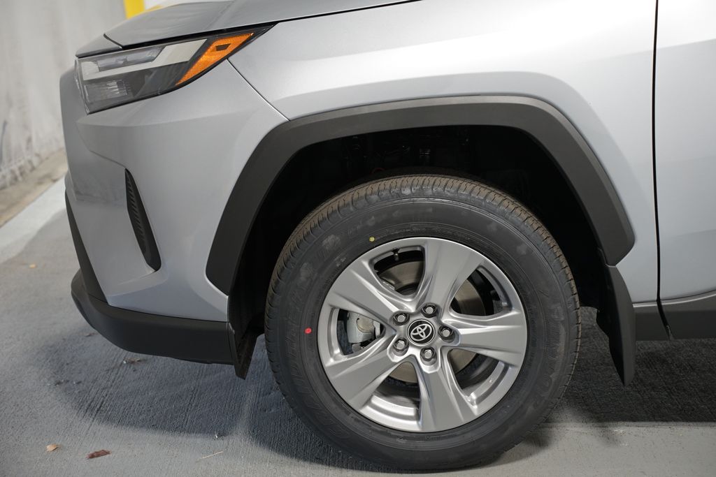 Thumbnail: 2025 Toyota RAV4 - 5