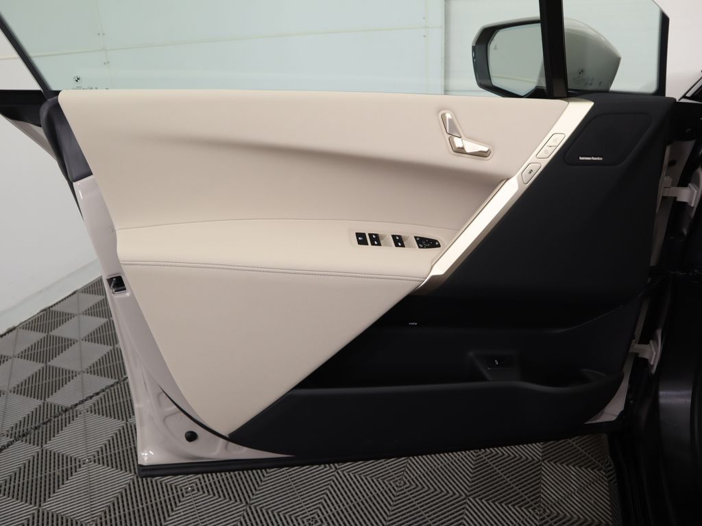 Thumbnail: 2026 BMW iX - 26