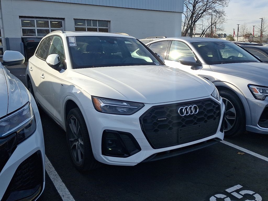 Thumbnail: 2025 Audi Q5 - 3