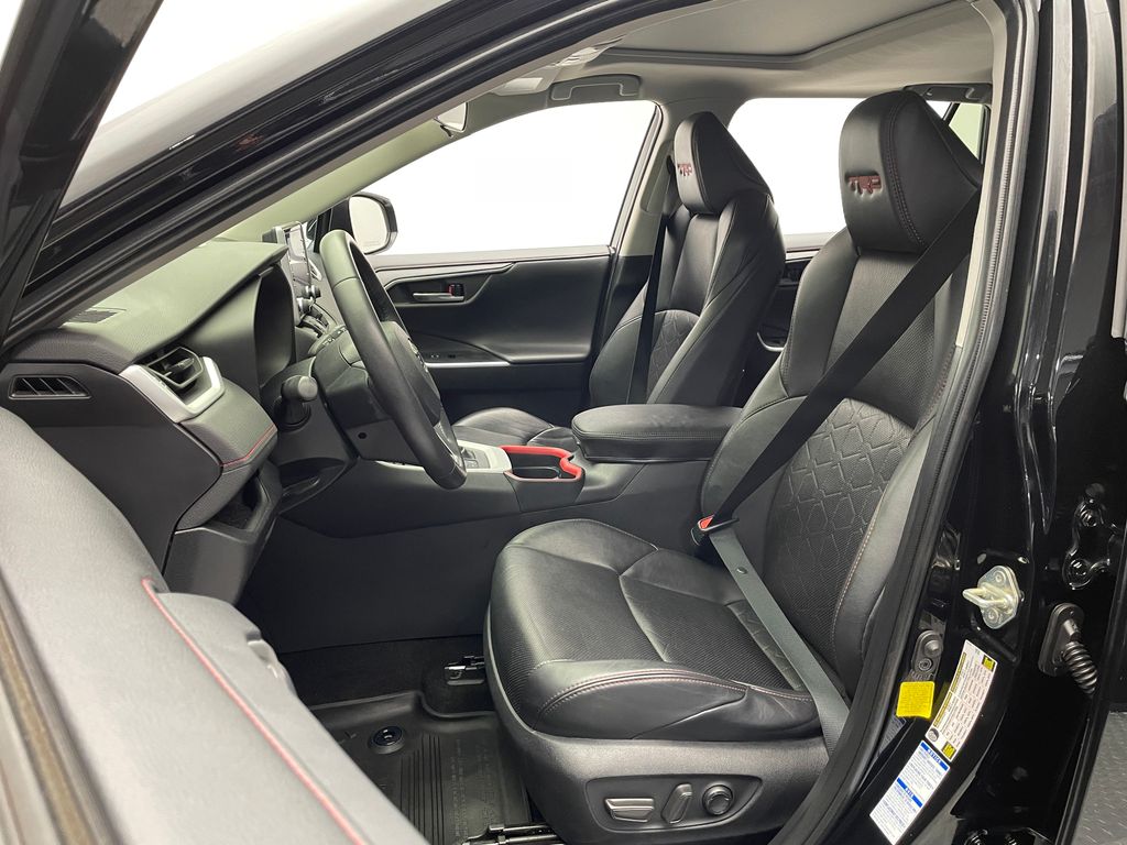 Thumbnail: 2020 Toyota RAV4 - 13