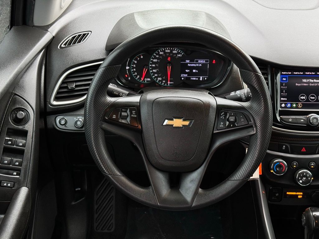 2020 Chevrolet Trax LS 18