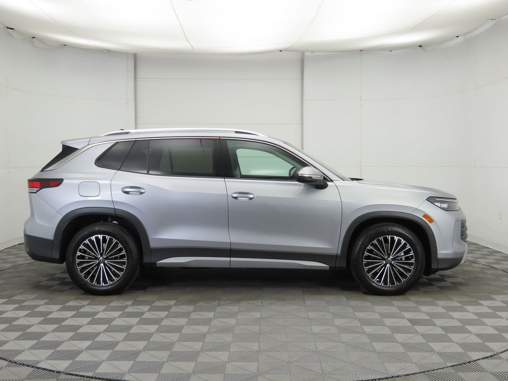 Thumbnail: 2026 Volkswagen Tiguan - 4