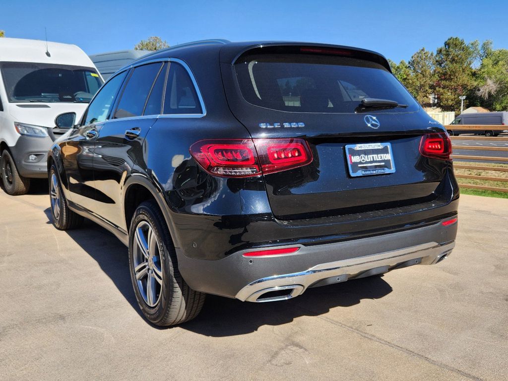 2021 Mercedes-Benz GLC GLC 300 7