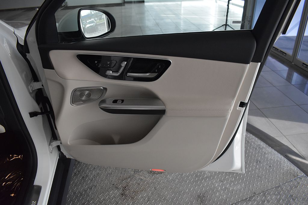 Thumbnail: 2026 Mercedes-Benz GLC - 18