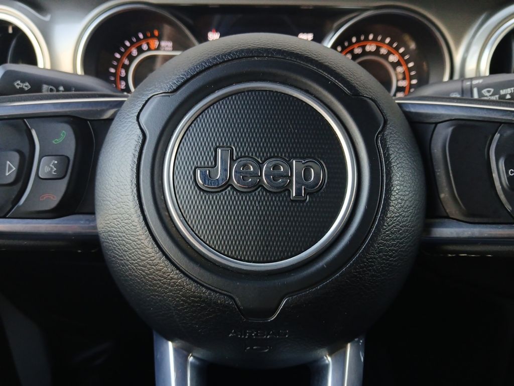 Used Car 2023 Jeep Gladiator  Overland For Sale Under $35,000 In Austin, Texas
