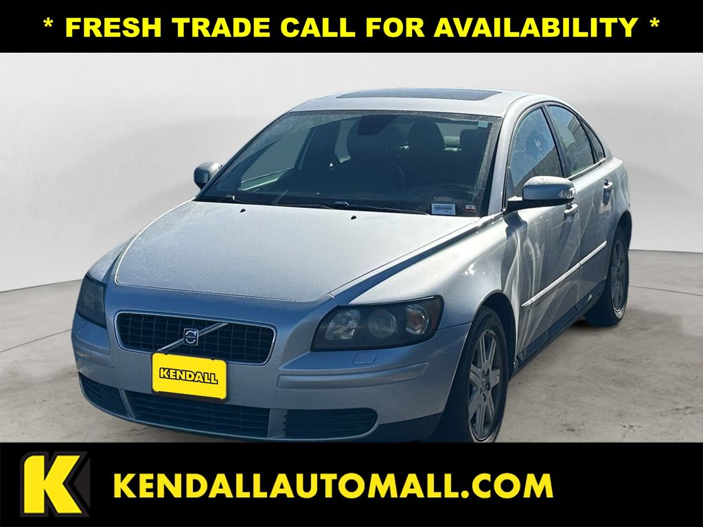 Silver 2007 Volvo S40 2.4i Sedan Front-Wheel Drive 5-Speed Automatic