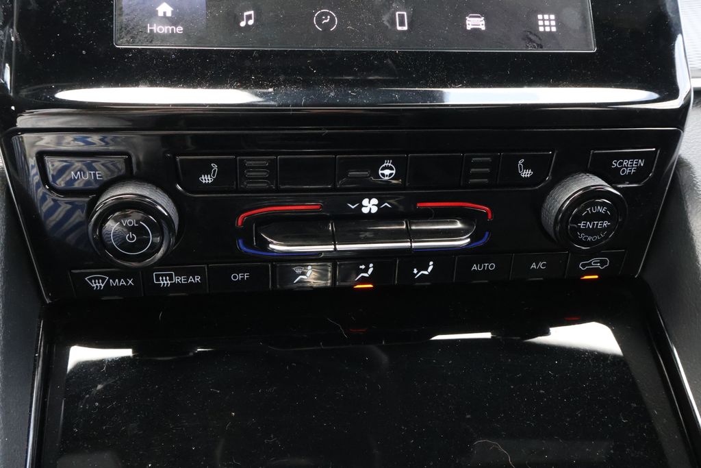 Thumbnail: 2023 Jeep Grand Cherokee - 29