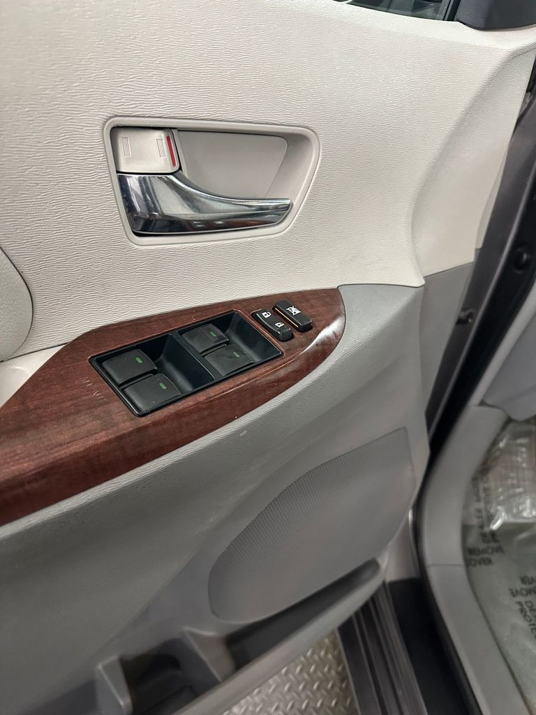 used 2014 Toyota Sienna car, priced at $13,985