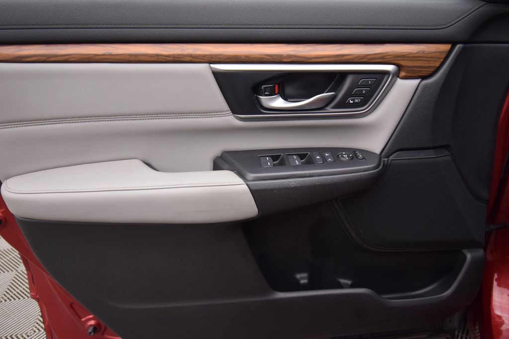 used 2021 Honda CR-V car, priced at $25,000