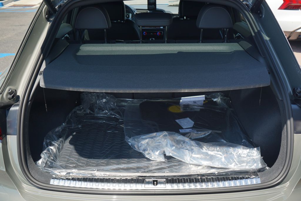 Thumbnail: 2025 Audi Q3 - 11