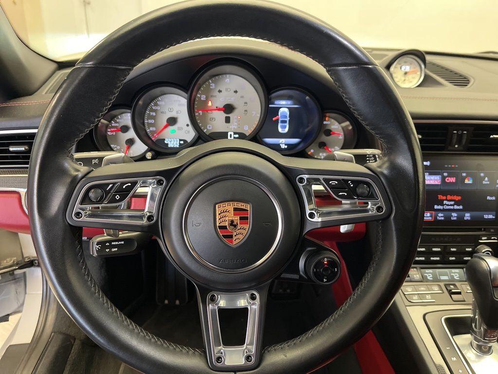 Thumbnail: 2019 Porsche 911 - 19