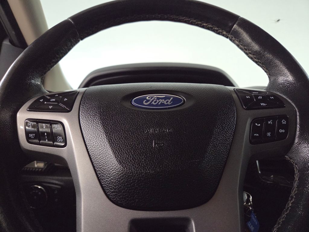 Used 2019 Black Ford XLT image 23