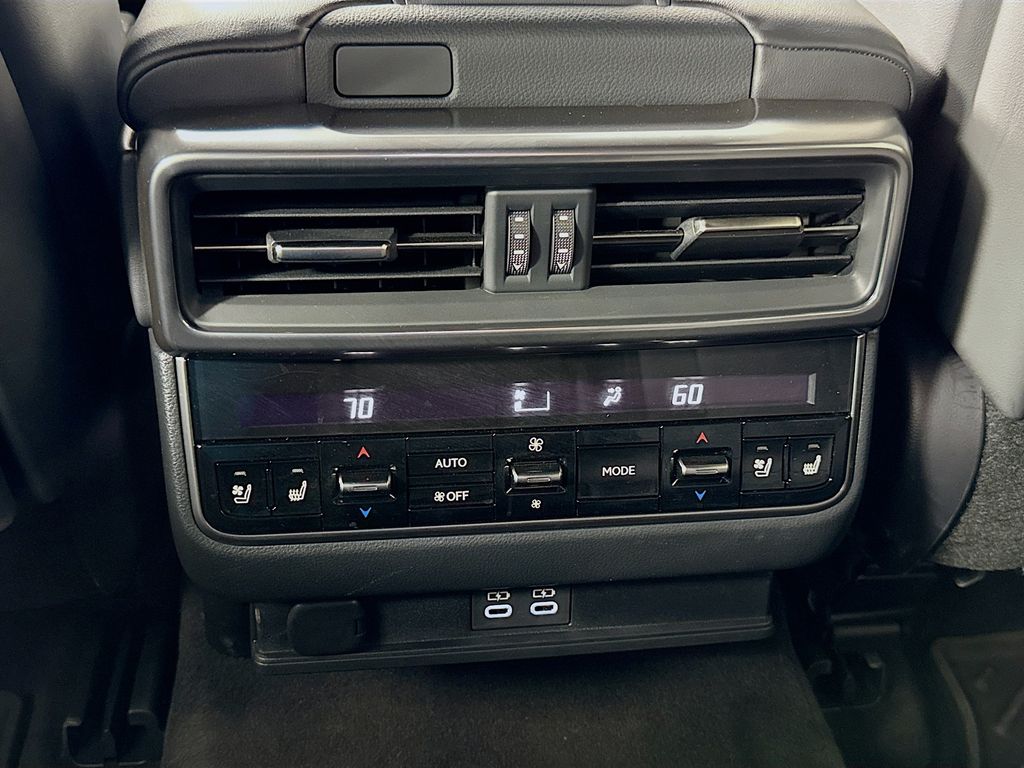 2024 Lexus LX 600 26