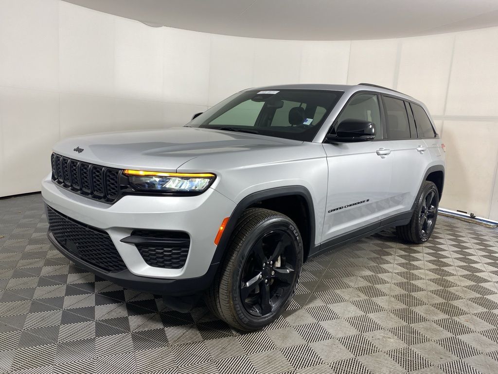 Certified Used 2024 Silver Jeep Altitude X image 12