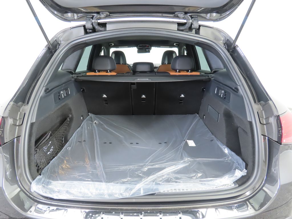 Thumbnail: 2026 Mercedes-Benz GLC - 29