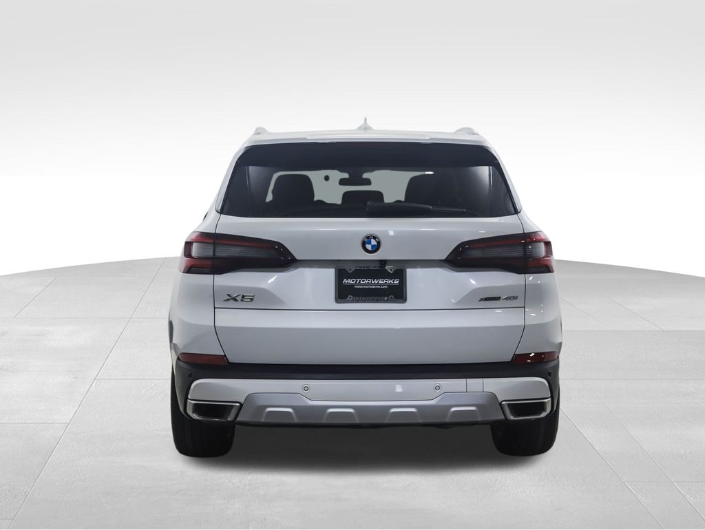 Thumbnail: 2022 BMW X5 - 5