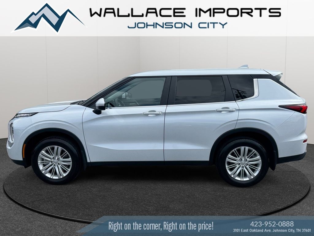 White Diamond 2024 Mitsubishi Outlander SUV / Crossover All-Wheel Drive Continuously Variable Transmission