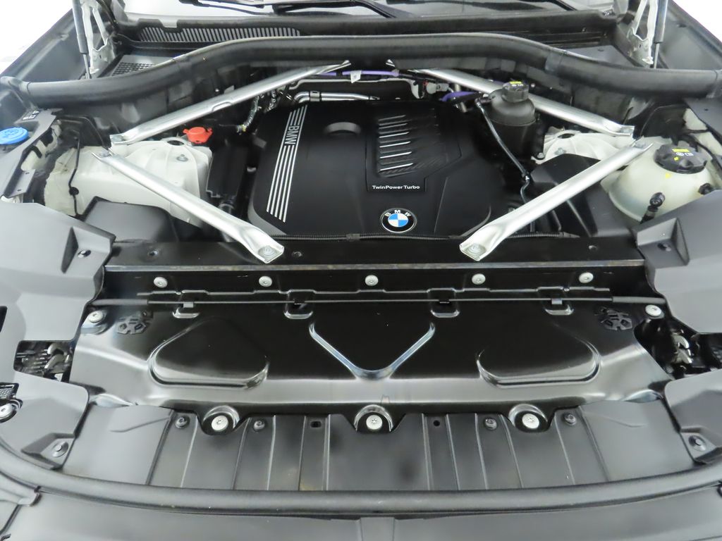 Thumbnail: 2022 BMW X6 - 30