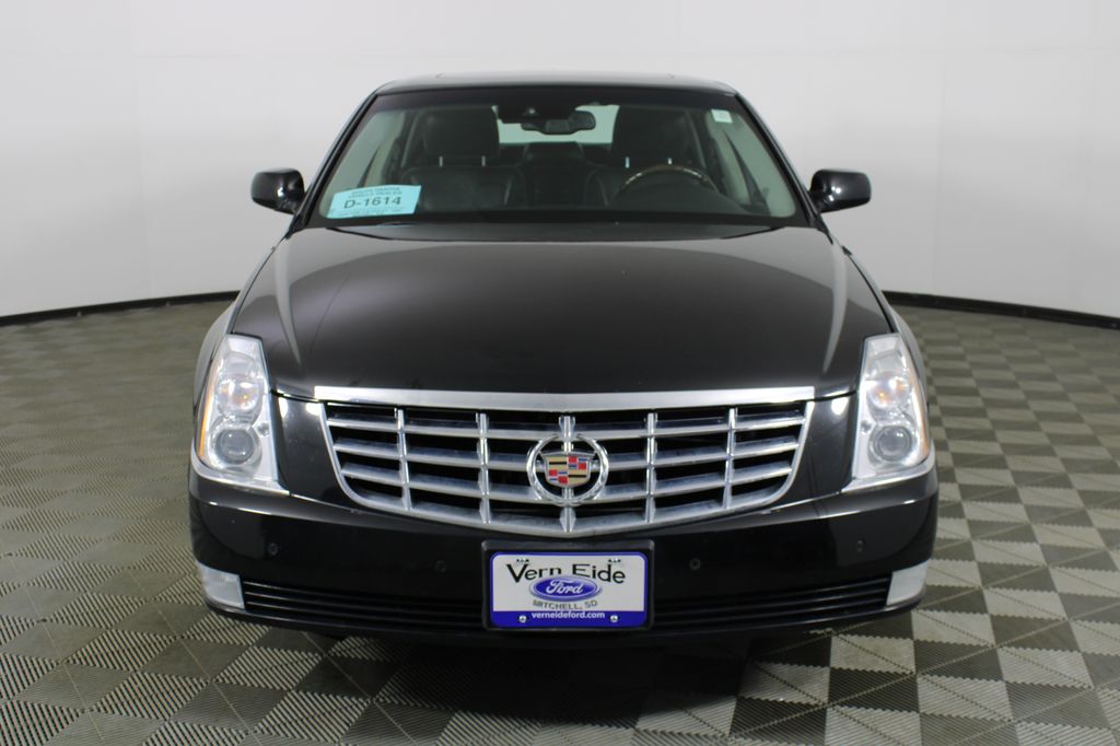 Used 2009 Cadillac DTS for sale in 