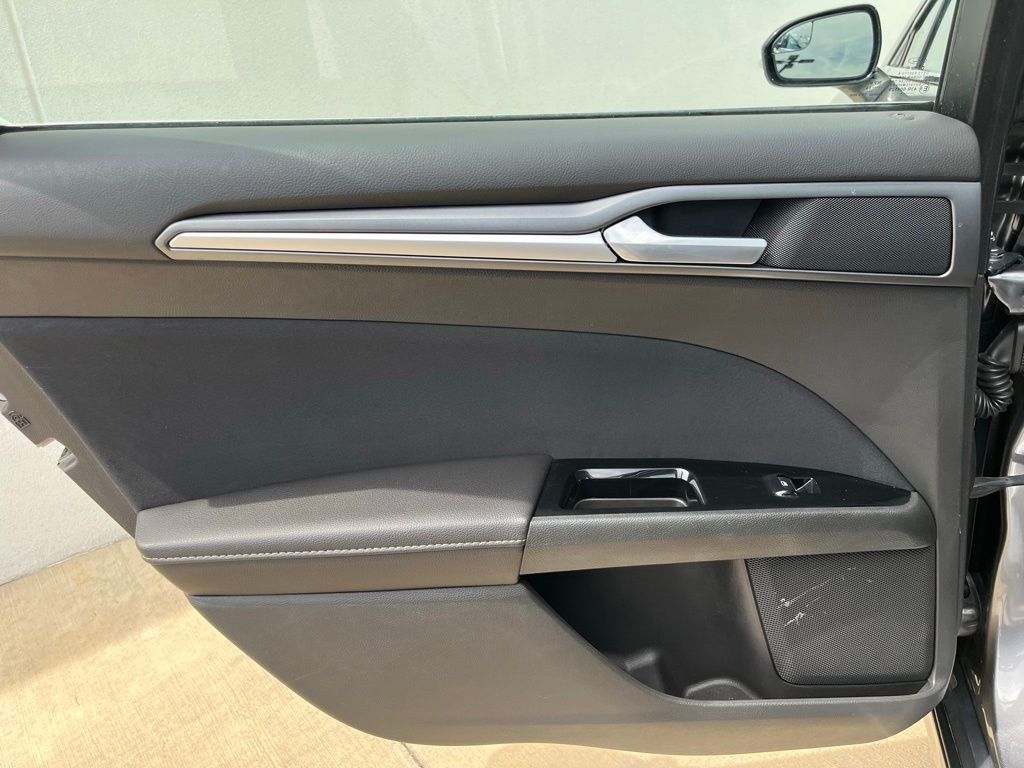 Used Car 2014 Ford Fusion  Se For Sale Under $10,000 In Georgetown, Texas